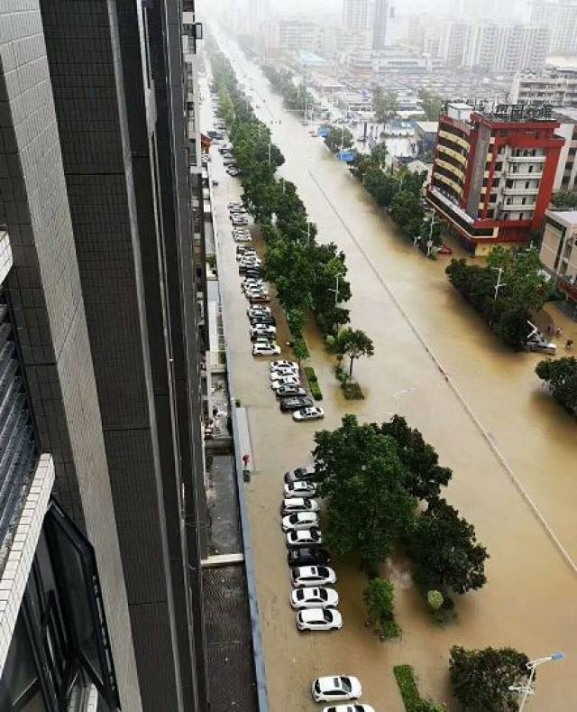 西江北路路况