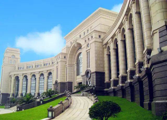 高考季 魔都最美的10所大学,奔跑吧,少年!|上海生活