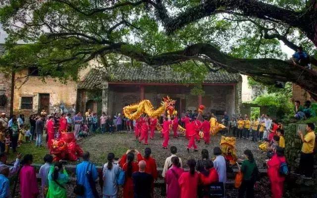 丰阳镇丰阳村祖诞 黄山湖 摄