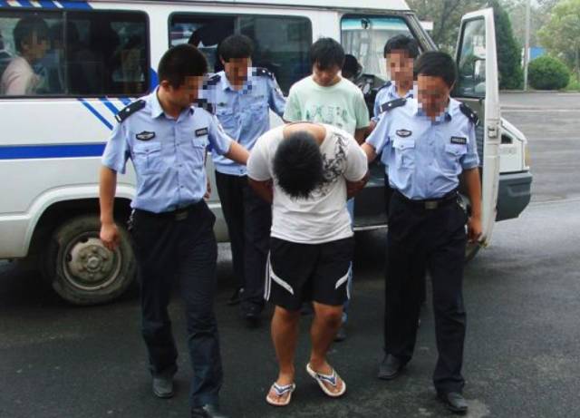 情侣酒店开房后不久,发现自己40分钟的私密视频