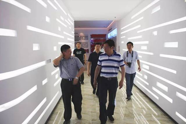 湖北枣阳市委书记何飞等一行莅临集团漳州科技园考察指导