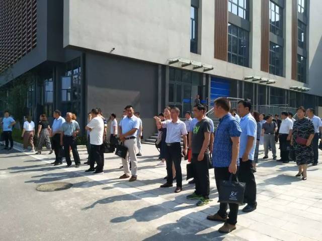再次启航,探究名校成长之路——开封新区校长考察团扬州振兴花园学校