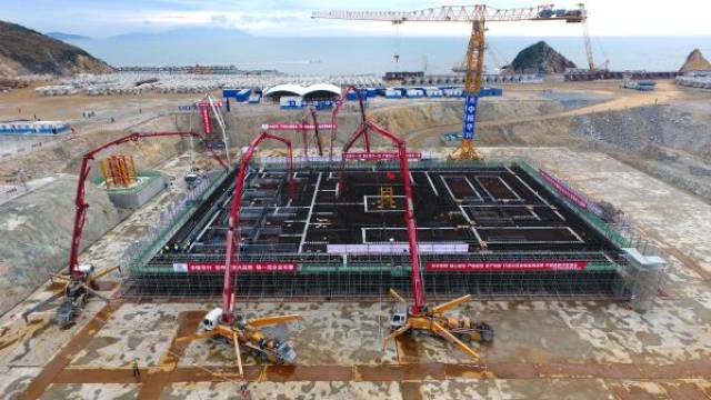 2017年12月29日,中核集团在福建省霞浦县宣布示范快堆工程土建开工 图