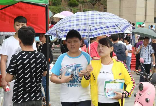 【聚焦】2018年汉阴高考圆满落幕!这些难忘瞬