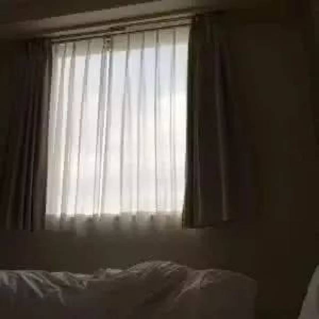 情侣酒店开房后不久,发现自己40分钟的私密视频