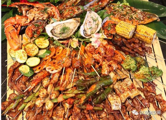 激情夏日 吃烧烤 看世界杯 cc让你清凉好看