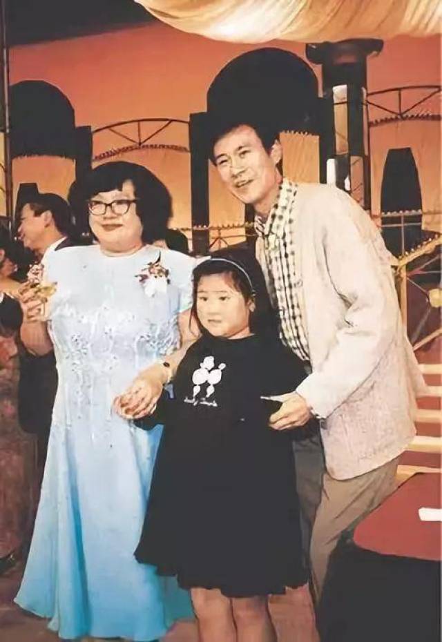 但是在此时,郑少秋与赵雅芝的接连合作,成为大家眼中的最佳"cp",而