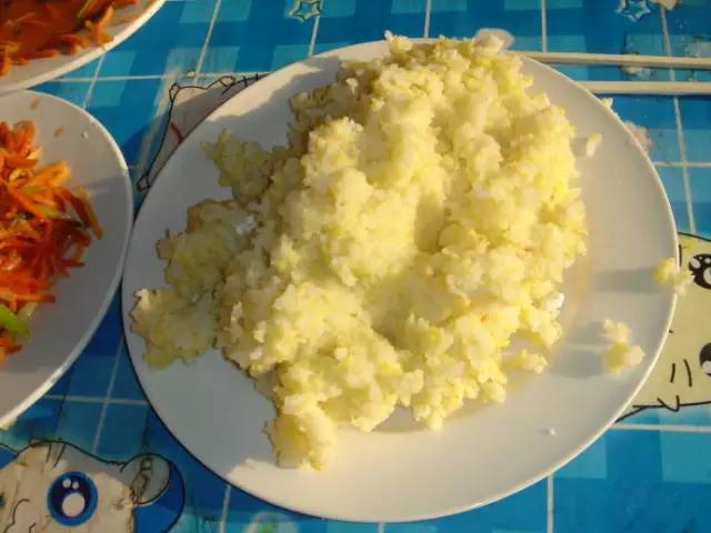 海原的黄米糁饭,咸韭菜,油辣子……想吃的有木有
