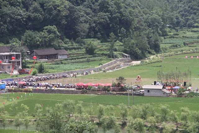 花垣县民宗旅文广新局,花垣县畜牧水产局,石栏镇人民政府承办,花垣县