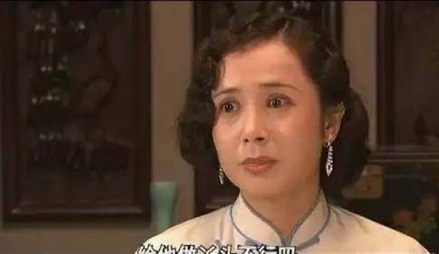 也对,白玉婷对万筱菊只是一厢情愿,万筱菊有家室,也深知自己的社会