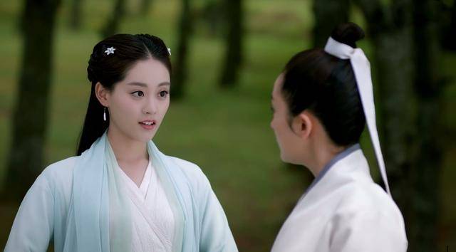同样是寄人篱下,为什么玄女再三背叛白浅少辛却能永守