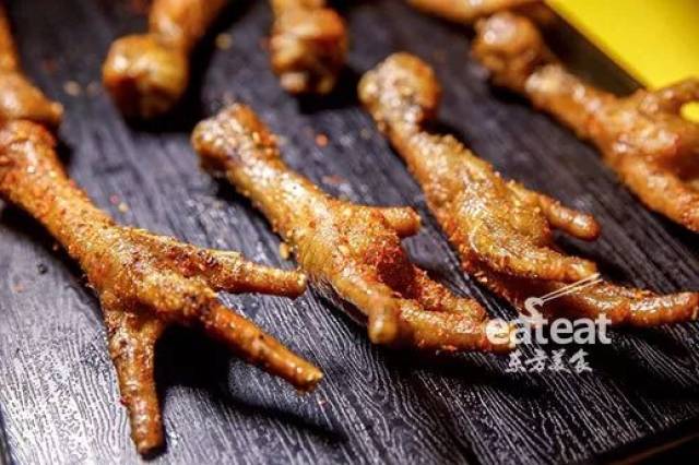 烤小腰一晚卖2万串,这么疯狂的烧烤店只因为做了这些……