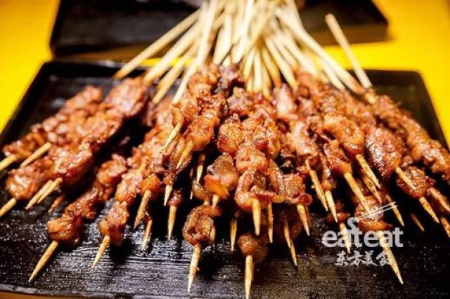 烤小腰一晚卖2万串,这么疯狂的烧烤店只因为做了这些……