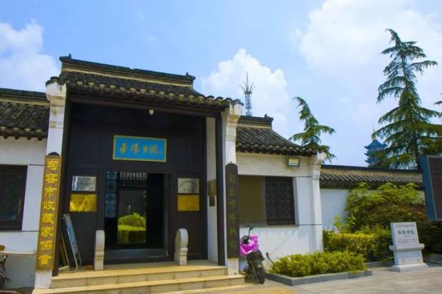 玉峰书法师生临帖在句容市博物馆展出!