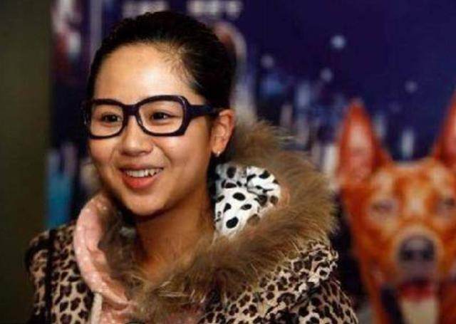 杨紫卸妆后打35分,杨幂卸妆后打90分,而她打120分都嫌少