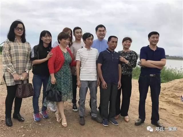 近日,台北市副市长邓家基率团抵达江西吉安,并前往吉安新干县三湖镇饶