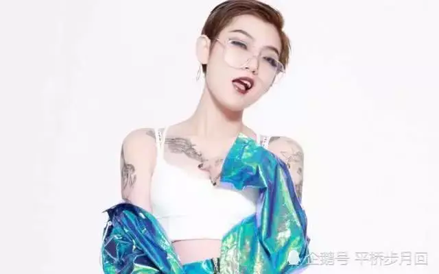 抖音走红的最美"纹身黑纱"新娘,真实长这样,网友:你活该幸福!