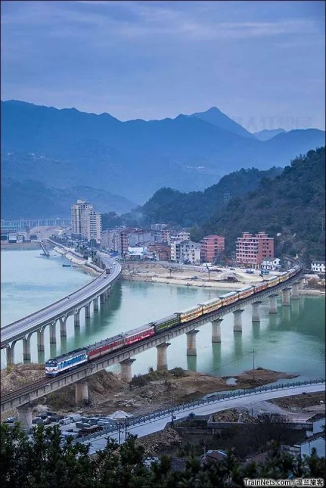走过繁荣,金温铁路20载