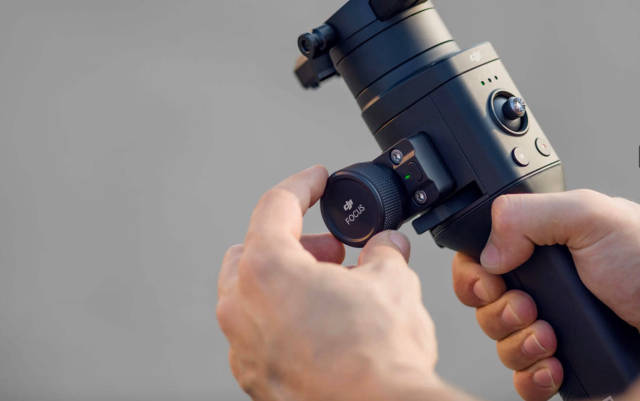 专业相机稳定器PK:大疆如影S和智云云鹤2怎么选?