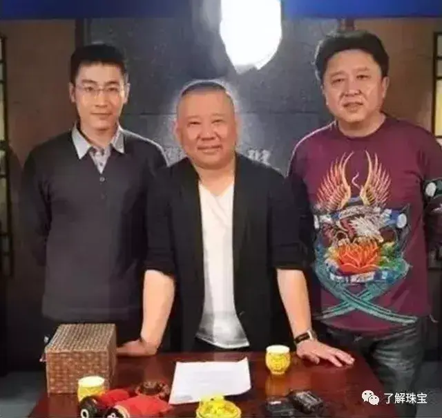 快看郭德纲家里的文玩宝贝,足以开一家珠宝了吧!