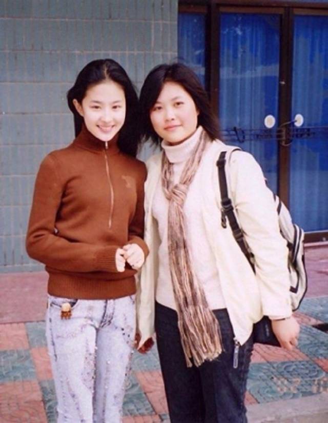 神仙姐姐刘亦菲,小时候也这么甜美可人,来看看她的童年旧照