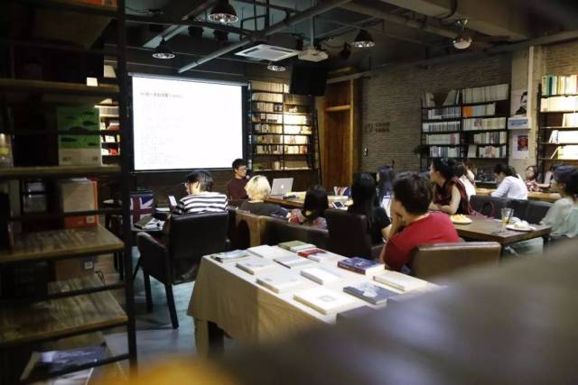 深圳不只有华为腾讯,还有一家飞地书店