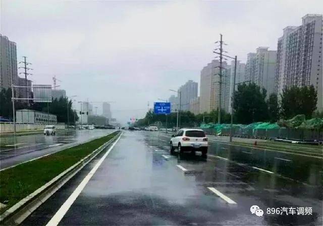 科技八路旁边 西安科技八路在原来是一条断头路,之前由于太白南路至