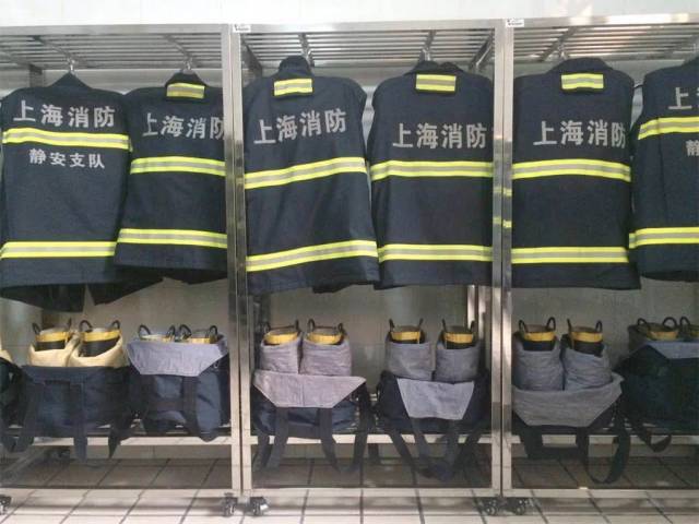 听说南西幼儿园有21个孩子前天变身"小小消防员"!