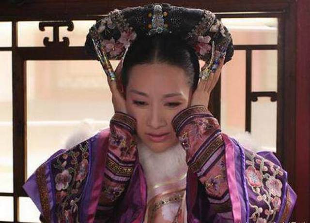 《甄嬛传》:端午节挂艾草僻邪驱瘴,那你还记得安嫔为何烧艾吗?