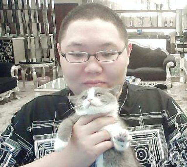 lol:骚猪和熊猫签约成功,即将复播,网友:风头已过,出来捞钱