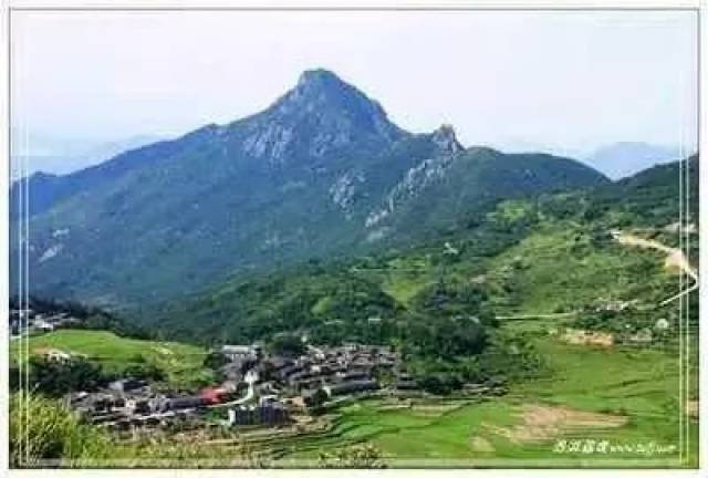 筹峰山在长乐市潭头镇,历史上筹峰山有好多名字,比如:稠岩山,天险山