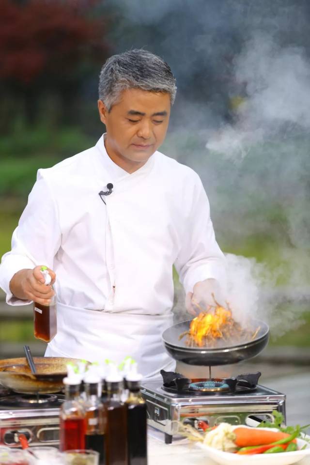 【暖暖的味道】夏天大厨独家呈现风靡街头的超人气小吃