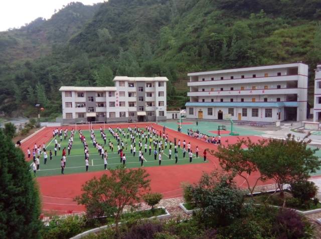 2018年6月13日上午,印江县新寨镇凯望幼儿园在凯望小学成功举办"幼小