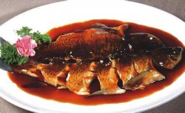 西湖醋鱼的鱼是挨饿的鱼