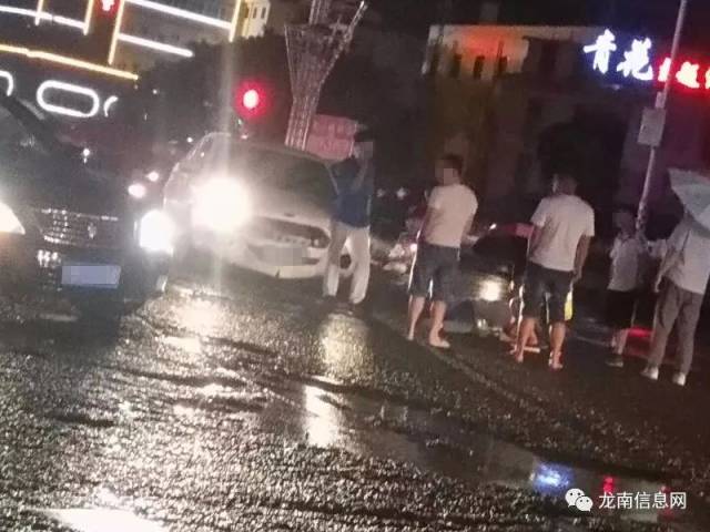 昨晚,龙南一学生雨夜被撞倒,轿车司机疑似酒驾并逃逸!