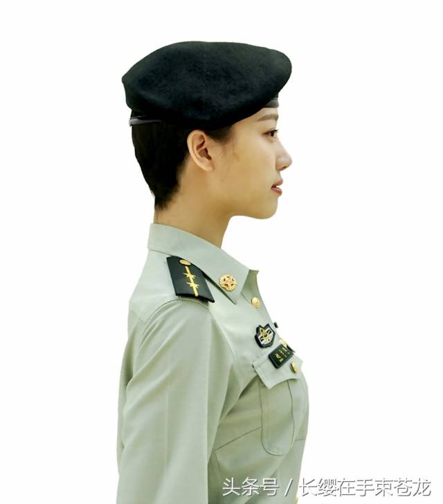 中国武装警察部队全面配发16武警贝雷帽 帅气