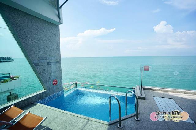 马来西亚网红酒店:丽升大红花海上别墅