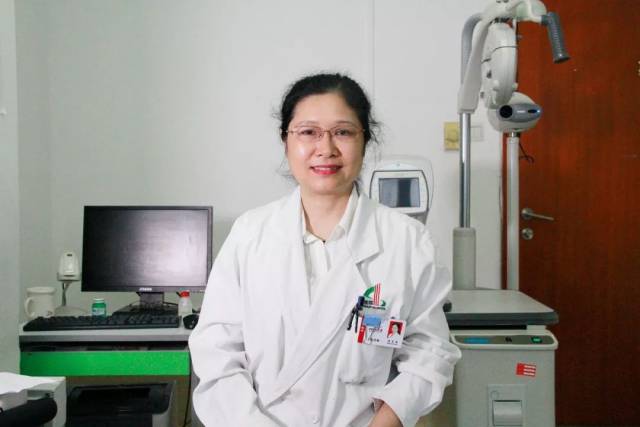 西南医院近视防控中心刘波主任&周素君医生:为患者提供专业舒适的服务