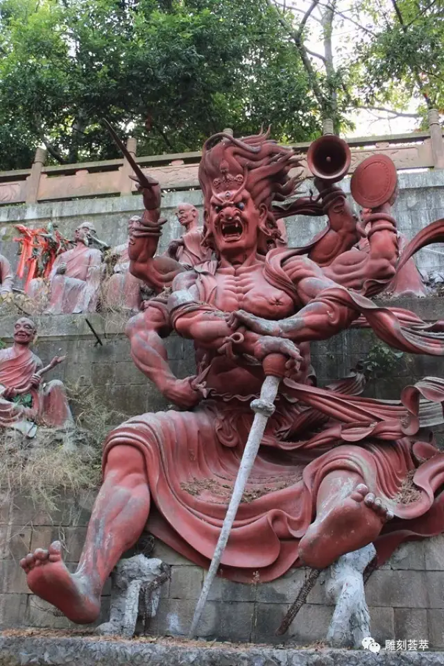 游览四川绵阳的【圣水寺】雕塑艺术家李能胜的五百罗汉