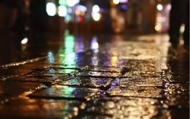 学会这些招数,雨天轻松和妹子近距离互动