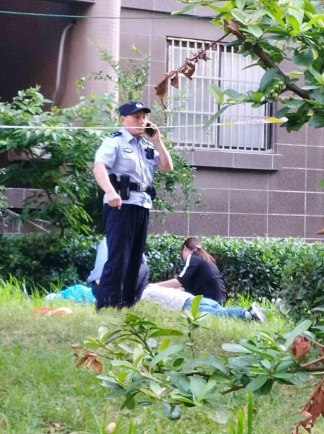 镇江一花季少女凌晨坠楼身亡