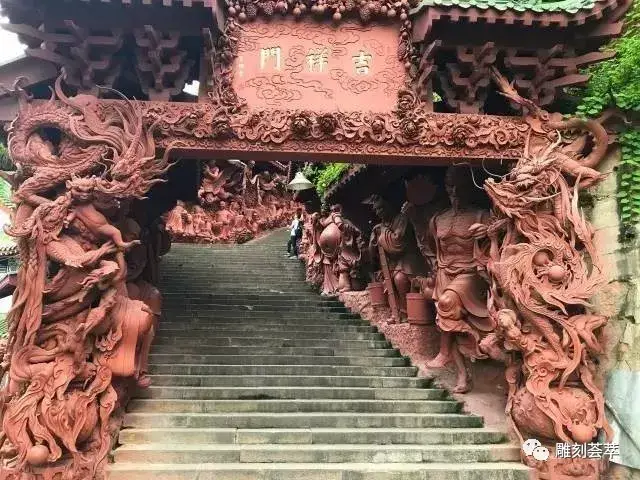 游览四川绵阳的【圣水寺】雕塑艺术家李能胜的五百罗汉