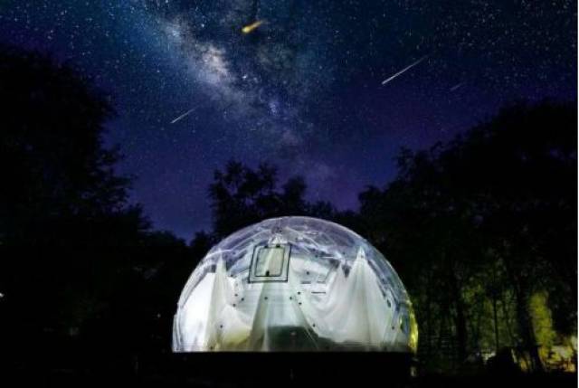 住进星空房