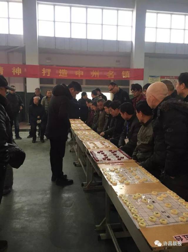 【晨报关注】松花蛋赌出的“许昌棋王”王俊涛还是“歌神”!三连