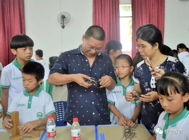 (撰稿人:大南山街道灰寨小学 江萌萌 杨涌斌 声明:该文观点仅