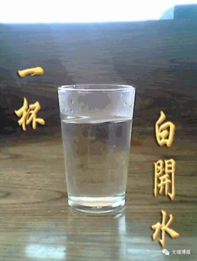 爆笑!意大利留学生毕业致辞:中国的白开水厉害