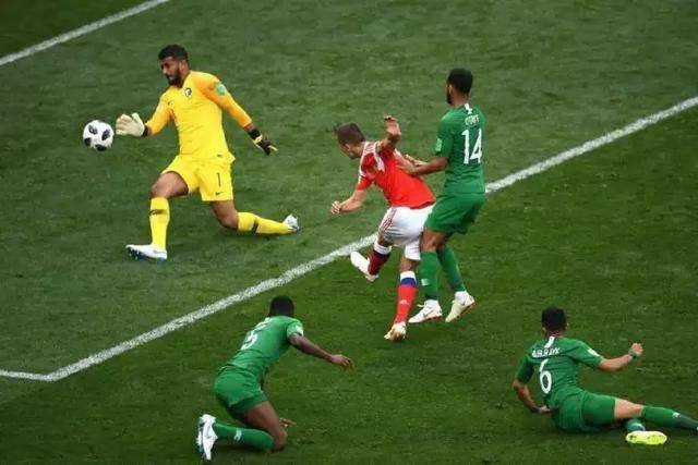 国足真不如沙特?16年前被德国8比0,如今被俄