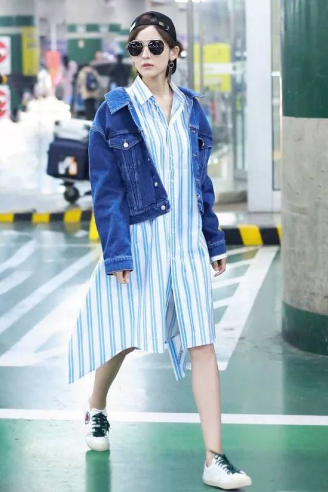 李沁最新大片美炸了!夏天好想穿成她这样