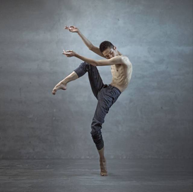 舞蹈家李响的写真大片曝光