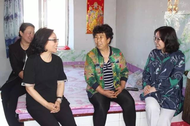 省妇联副主席郭砾带队到宝清县调研